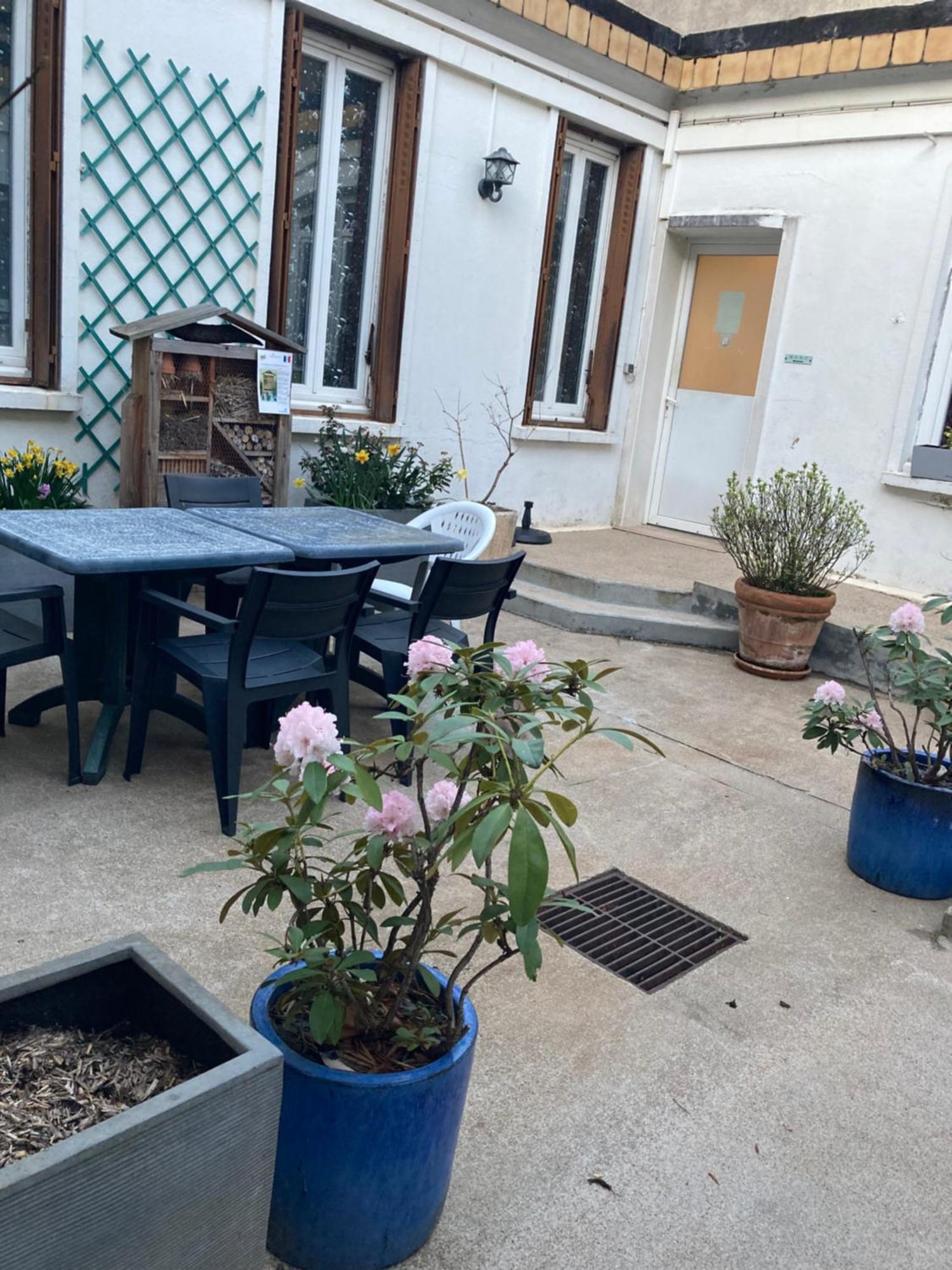 Hotel Des Ducs Nevers Exterior photo