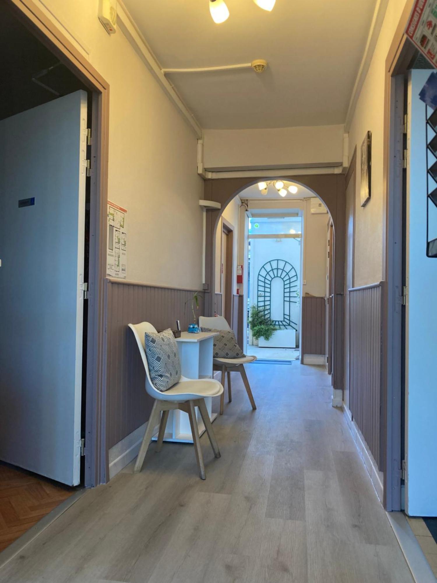 Hotel Des Ducs Nevers Exterior photo